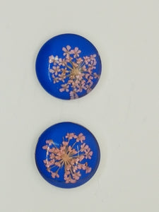 CABOCHON - 20MM GLASS H/MADE HALF DOME WITH DRIED FLOWERS