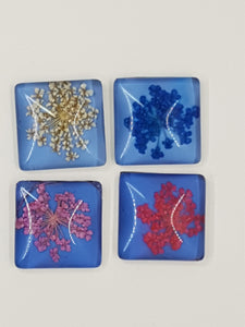 CABOCHON - 20MM GLASS H/MADE SQUARE WITH DRIED FLOWERS