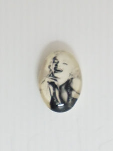 CABOCHON - 18 X 13MM GLASS OVAL -MARILYN 1