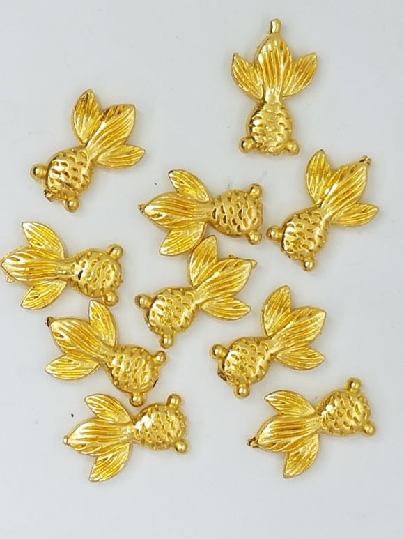 CHARMS - FISH - 15 X 10 X 3MM GOLDEN COLOUR