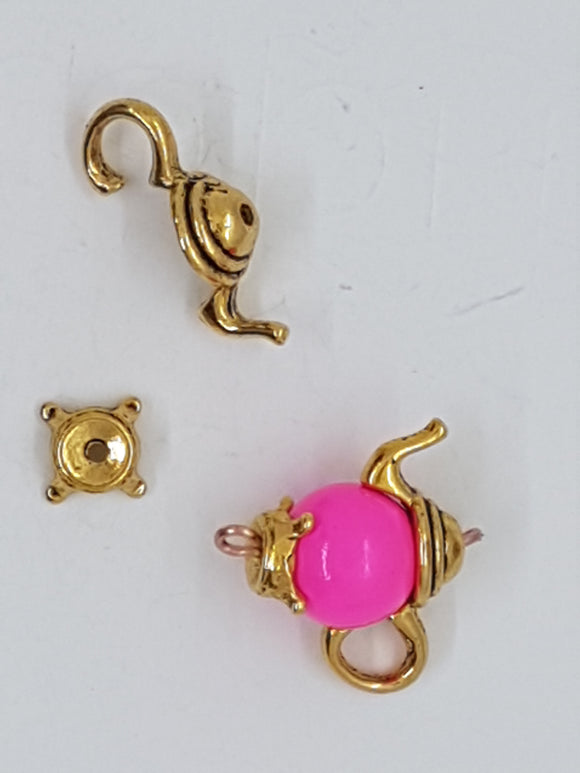 CHARMS -FLAGON/TEAPOT- ANTIQUE GOLDEN COLOUR