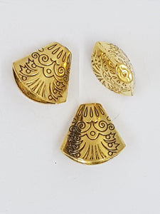 BEAD CAPS - ANTIQUE GOLD FAN-SHAPED - 20MM X 18MM