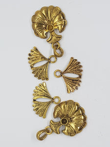 CHARMS -BOTANICALS - ANT. GOLD COLOUR