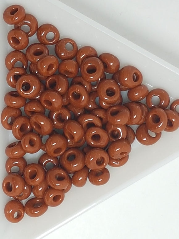 TOHO FRINGE SEED BEADS - SADDLE BROWN
