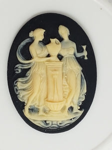 CABOCHON & PENDANTS - 40 X 30MM RESIN CAMEO