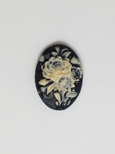 CABOCHON & PENDANTS - 18 X 12MM RESIN CAMEO