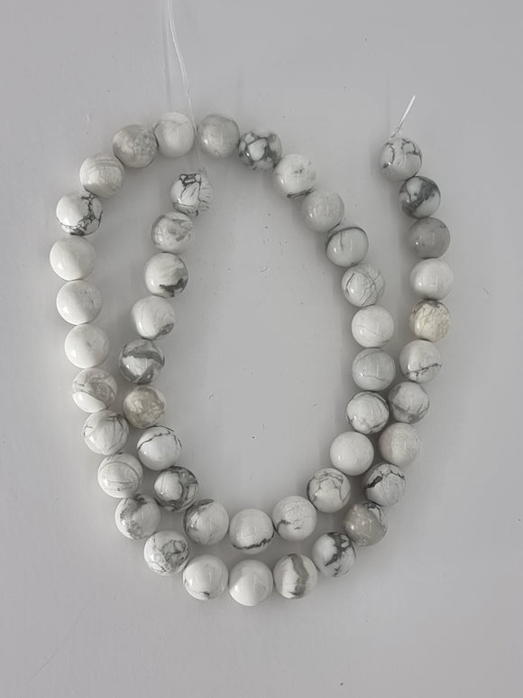 8MM NATURAL HOWLITE BEADS