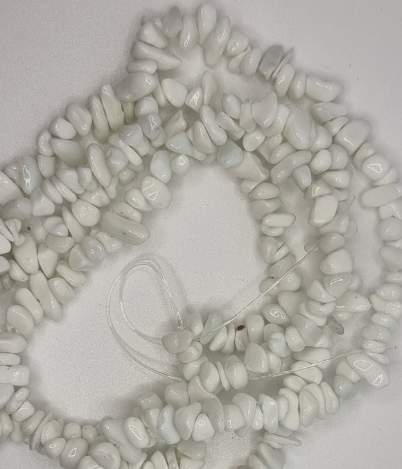 GEMSTONE BEAD CHIPS - WHITE