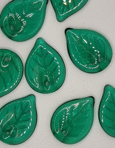 18X13X4MM CZECH GLASS TRANSPARENT LEAVES - DARK GREEN