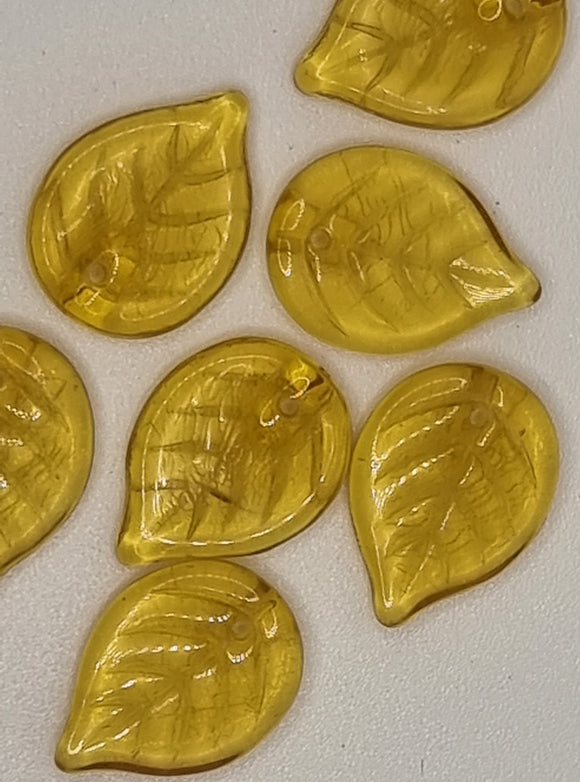 18X13X4MM CZECH GLASS TRANSPARENT LEAVES - SUNSHINE