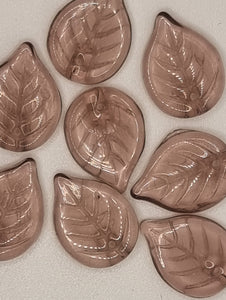 18X13X4MM CZECH GLASS TRANSPARENT LEAVES - LIGHT AMETHYST