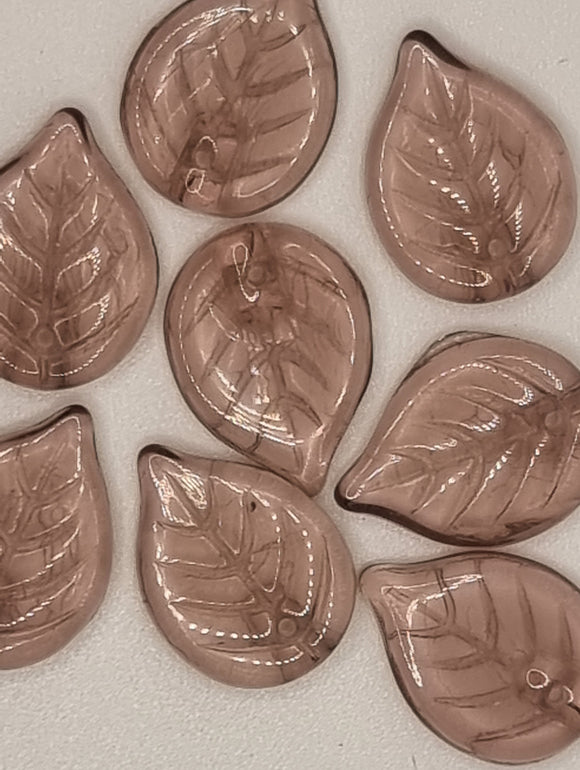 18X13X4MM CZECH GLASS TRANSPARENT LEAVES - LIGHT AMETHYST