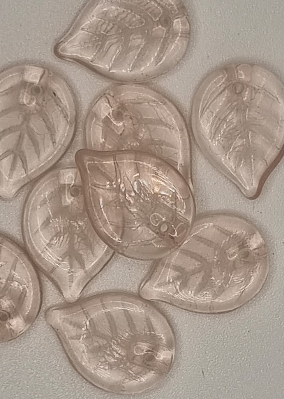 18X13X4MM CZECH GLASS TRANSPARENT LEAVES - PINK