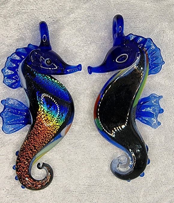 PENDANT - GLASS/DICHROIC SEA HORSE - 70 X 34MM - DARK BLUE