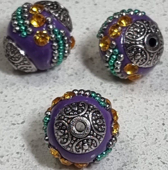 15MM INDONESIAN ROUND BEADS -LIGHT PURPLE No 2