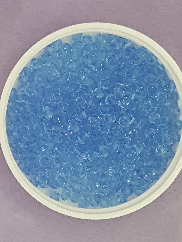 BICONES - 4MM CRYSTAL GLASS FACETED BEADS - GRADE AA - LIGHT BLUE (09)