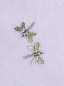 CHARMS - DRAGONFLY -20 X 20MM ANTIQUE SILVER COLOUR