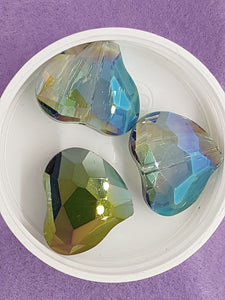 HEARTS - 28MM FACETED GLASS - E.PLATED - BLUE RAINBOW