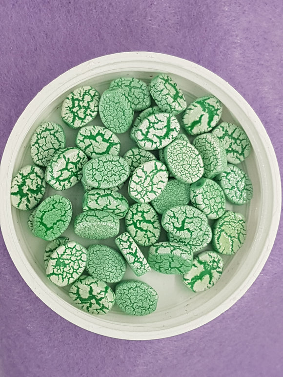 OVAL - 11 X 8MM SPRAY PAINTED GLASS BEADS - GREEN