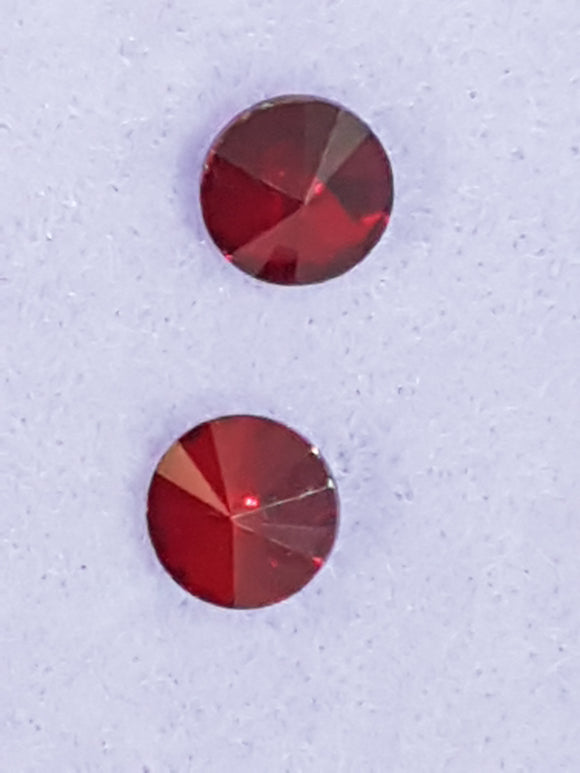 RIVOLI - 12MM GLASS ROUND - RUBY RED