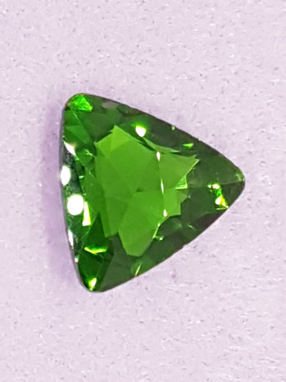 RIVOLI - 23-25MM GLASS TRIANGLE - EMERALD GREEN