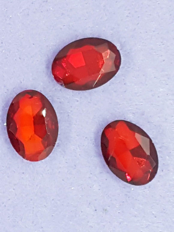 RHINESTONE - 18 X 13MM GLASS OVAL - RUBY RED
