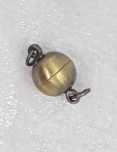 CLASPS - MAGNETIC - BRASS - BRASS COLOUR ROUND CLASP